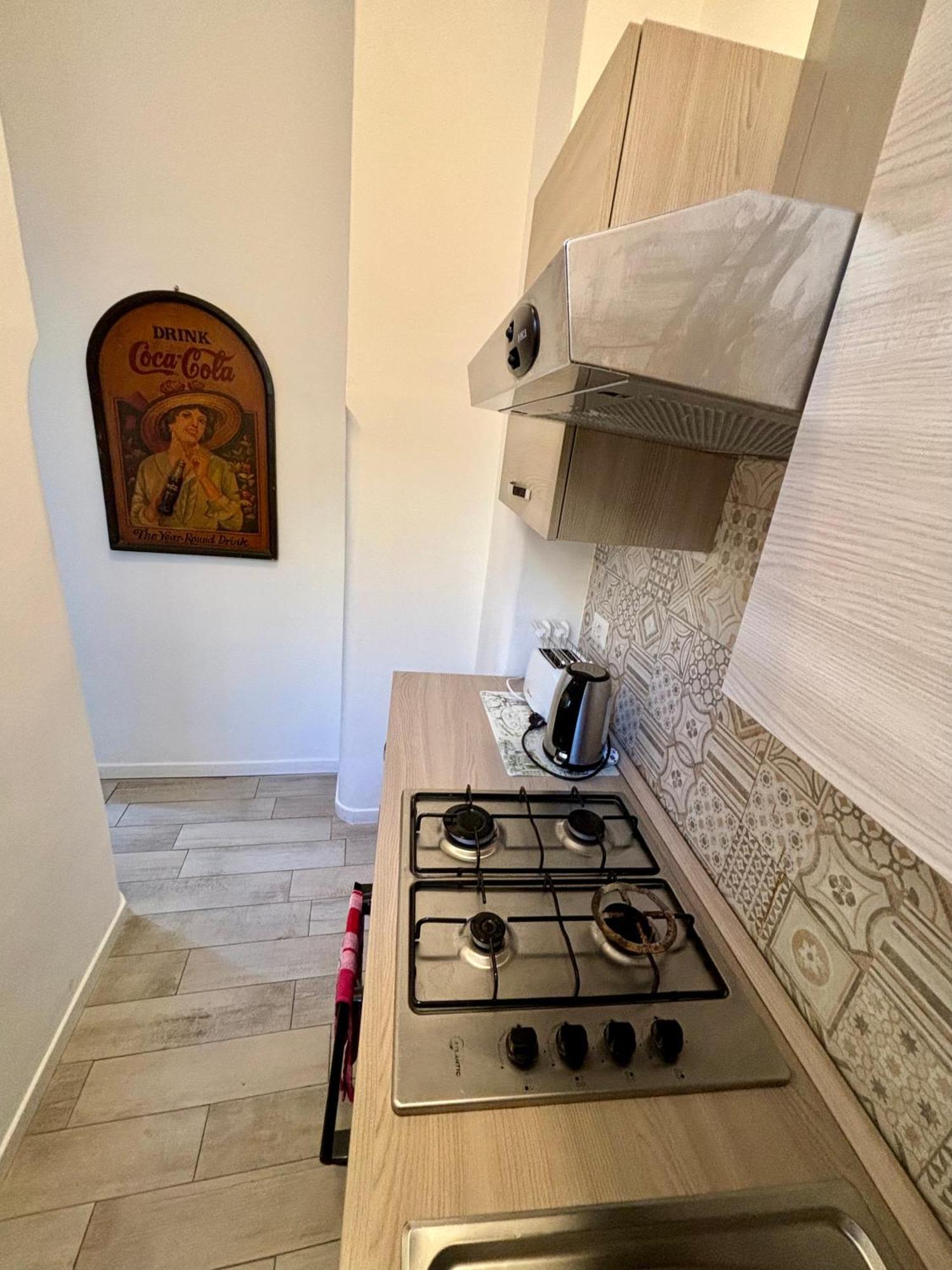 Joy House -Central City Near Metro Arco Della Pace Brera-Entire Apartment Perfect For Work & Play, Nightlife With Ac & Fast Wifi Welcome To The Cool Joy House! Milan Exterior photo